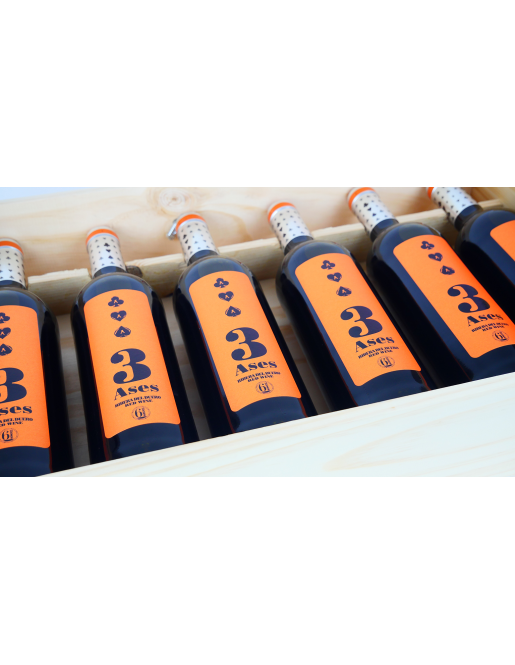 3 ASES 6 MESES CAJA DE MADERA 2020 75 CL. 2