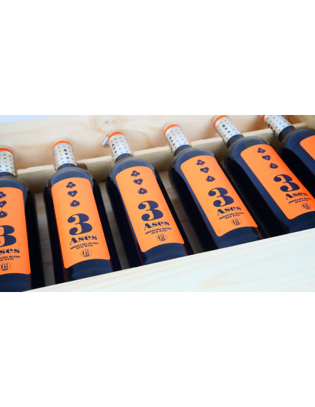 3 ASES 6 MESES CAJA DE MADERA 2020 75 CL.